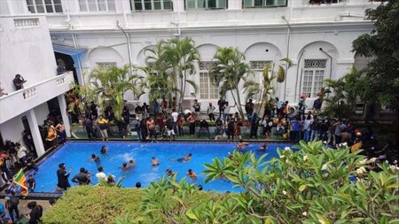 Protesters experience the Presidential Palace