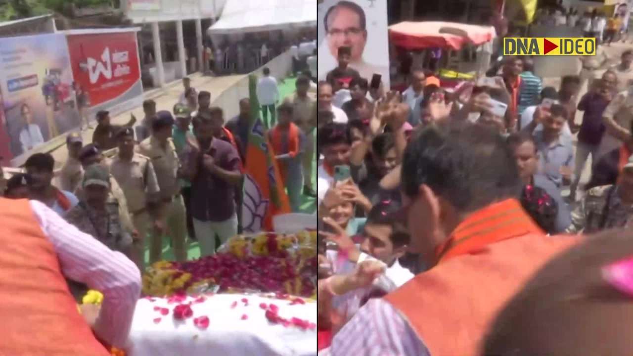 Sehore: MP CM Shivraj Singh Chouhan holds roadshow in Sehore 