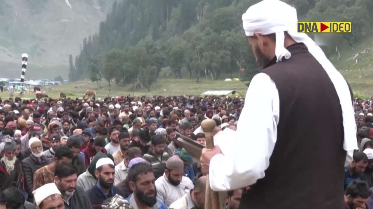 J-K: Muslim Community offers namaz on Eid al-Adha for loss of lives in Amarnath cloudburst