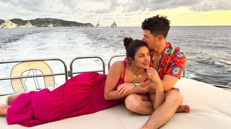 Priyanka Chopra-Nick Jonas enjoy boat ride