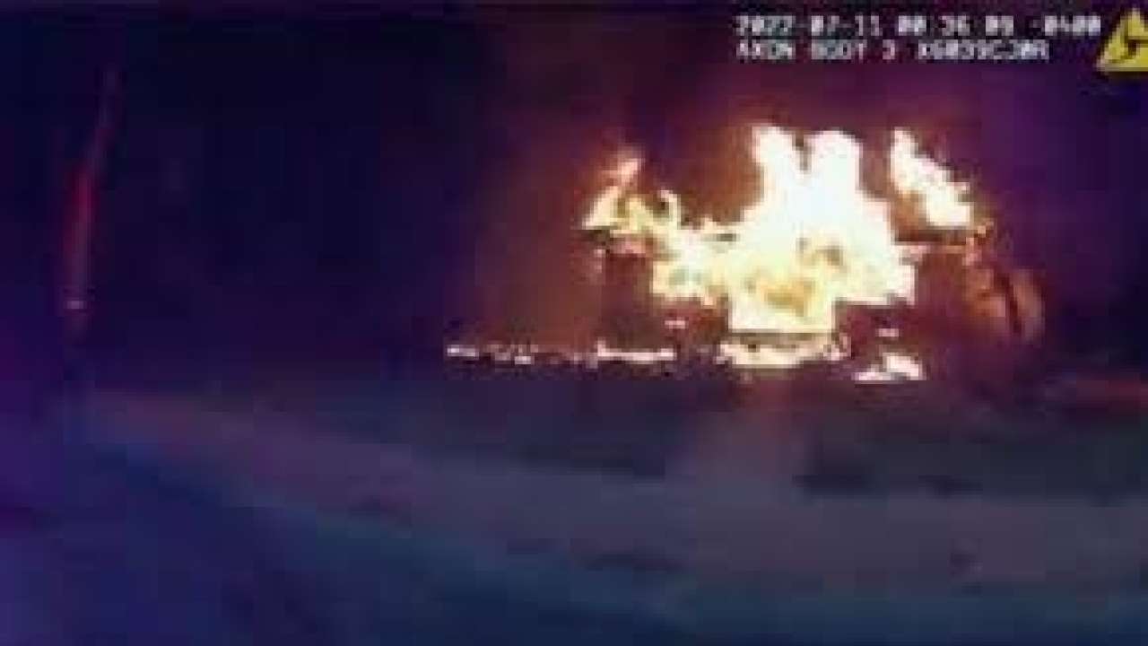 On Cam: Pizza delivery guy saves 5 kids from burning home, puts himself in danger! 