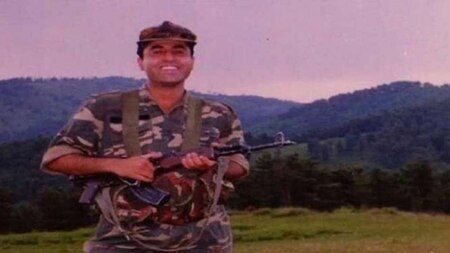 Kargil Vijay Diwas 2022: Picture of Captain Vikram Batra one of the mytrys of Kargil war 1999 | Photo: PTI