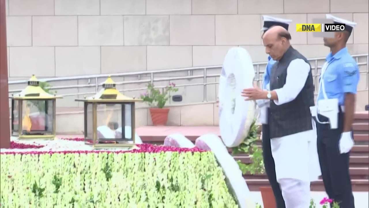 Kargil Vijay Diwas: Rajnath Singh pays tribute to war heroes at National War Memorial