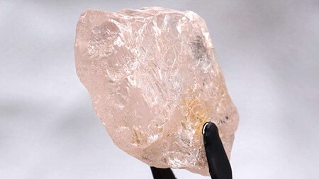 Fifth-largest diamond discovered at Lulo mine