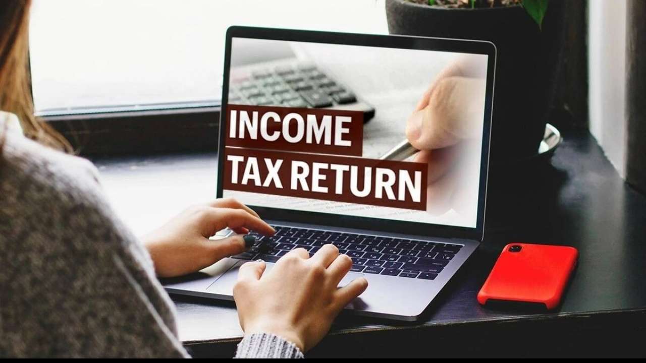 ITR Filing: What will happen if you miss the deadline? Know all about Penalties and loss of benefits