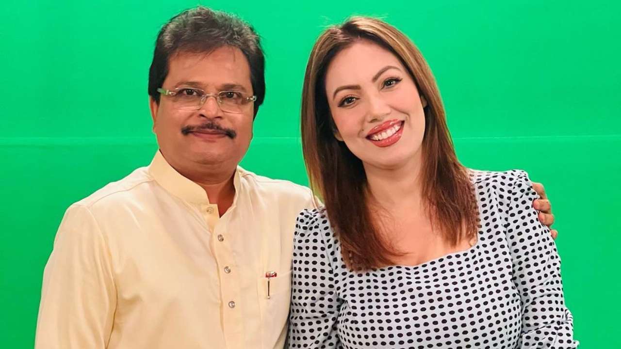 Munmun Dutta poses with Asit Kumar Modi