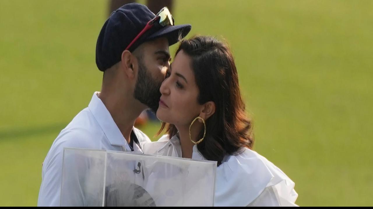 Virushka PDA Moments