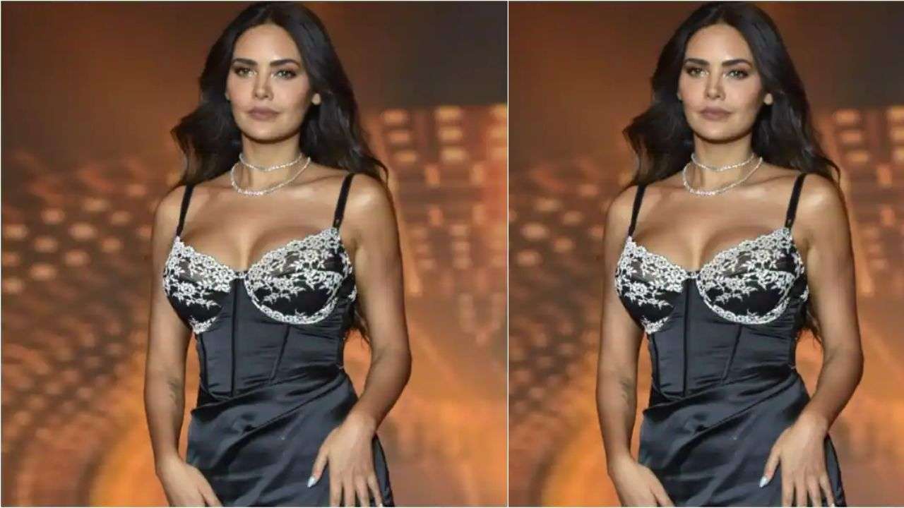 Esha Gupta's sexy gown