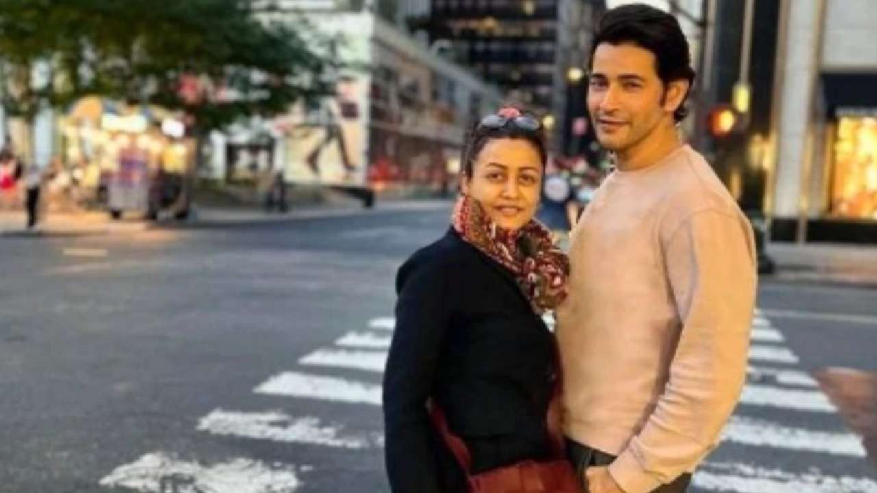 Mahesh Babu poses with wife Namrata Shirodkar