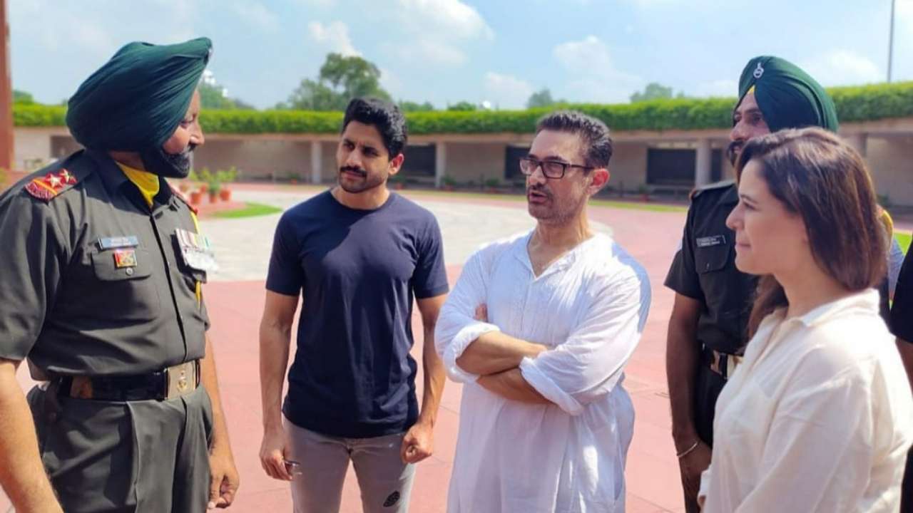 Aamir Khan interacts with Army personnel