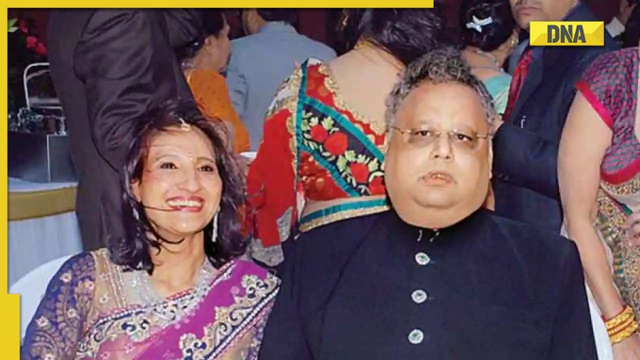 Rakesh Jhunjhunwala survived by wife photo