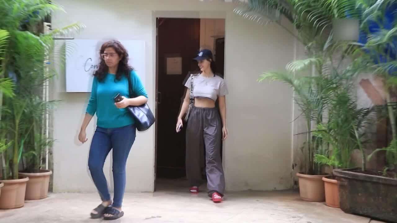 Disha Patani shows why she’s undisputed queen of fitness