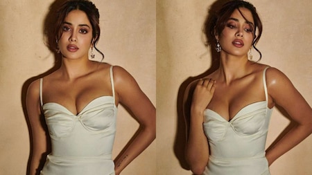 Janhvi Kapoor flaunts her sexy curves