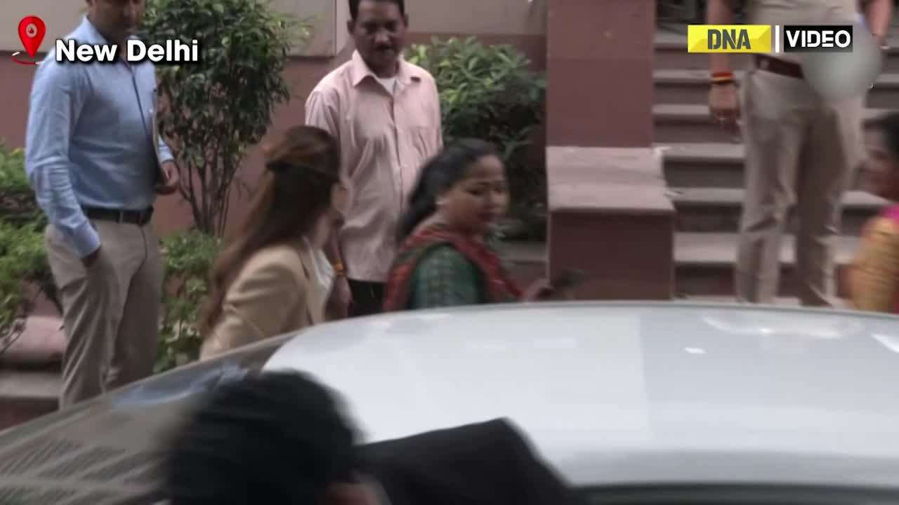 Jacqueline Fernandez reaches EoW office in money laundering case