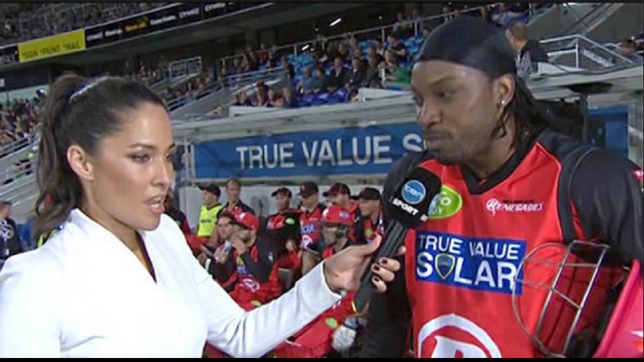 Chris Gayle Flirts With Host Girl