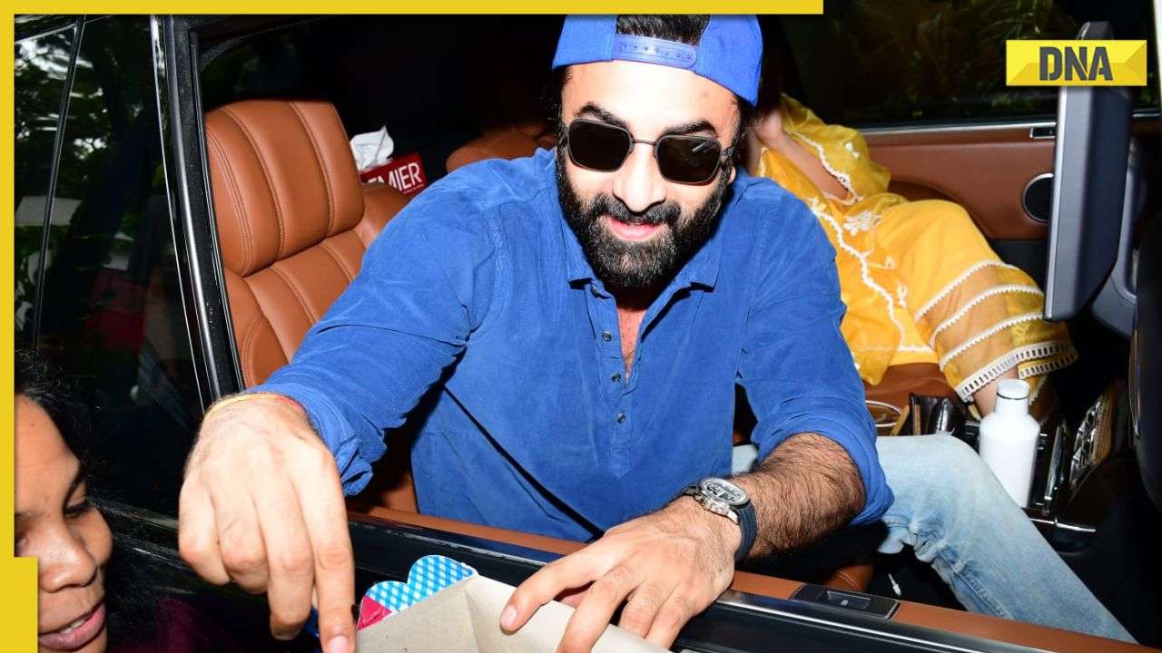 Brahmastra star Ranbir Kapoor celebrates birthday with fans and Alia Bhatt, cake cutting video goes viral 