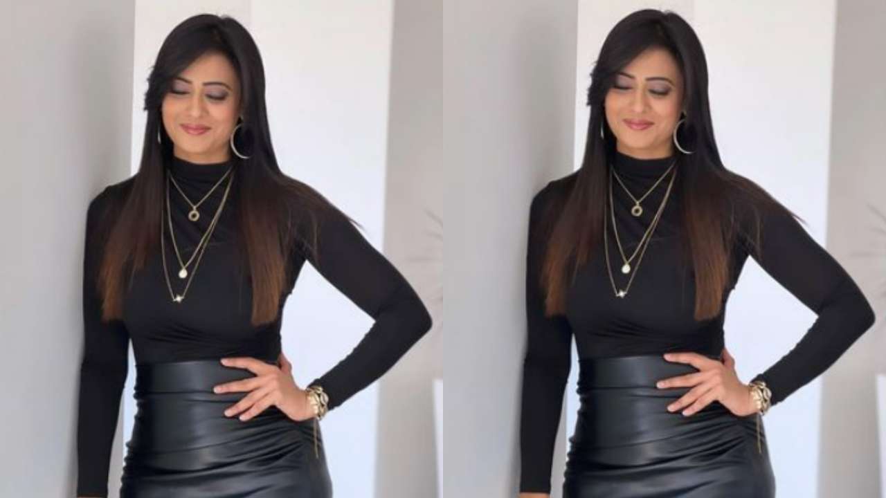 Shweta Tiwari in black outfit