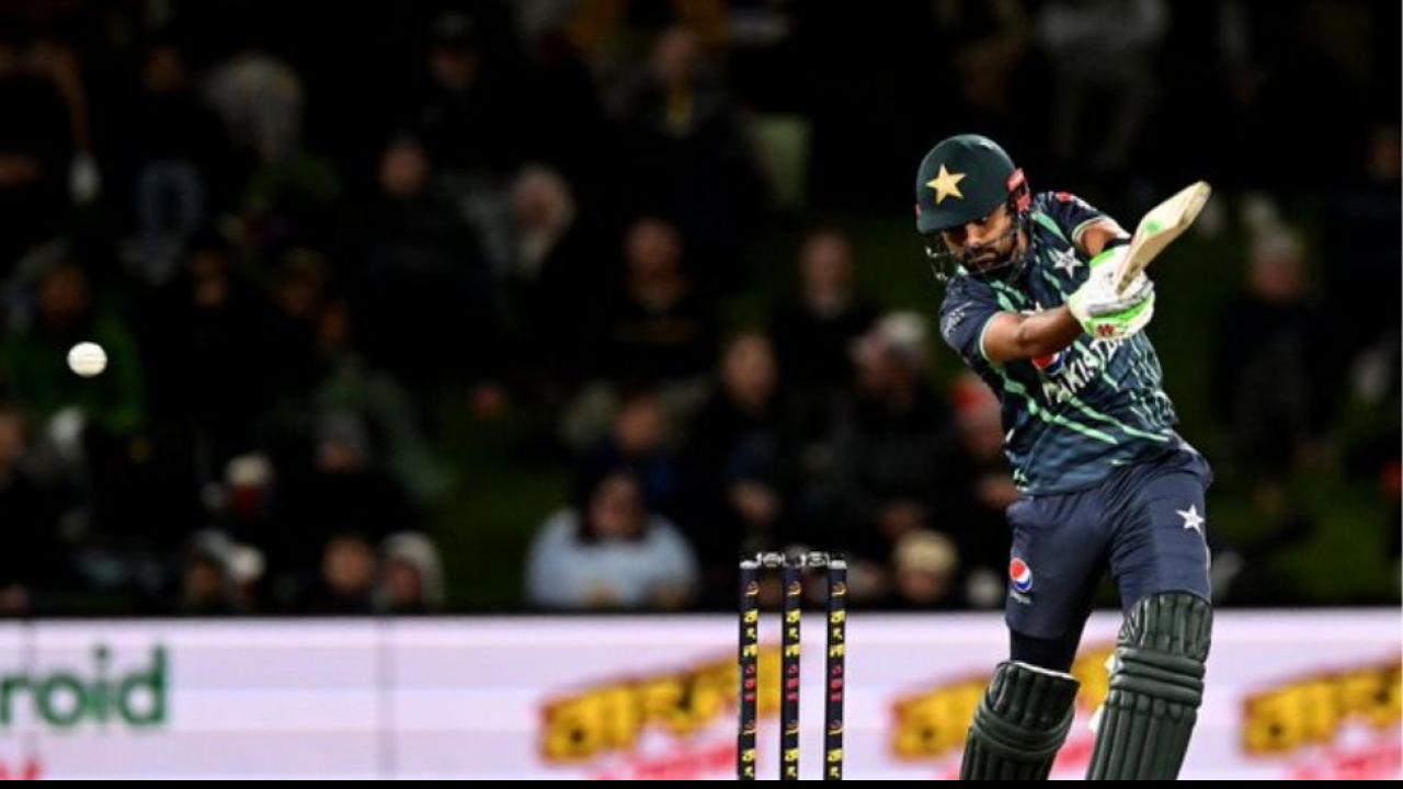 Babar Azam ने जड़ा 28वां अर्धशतक