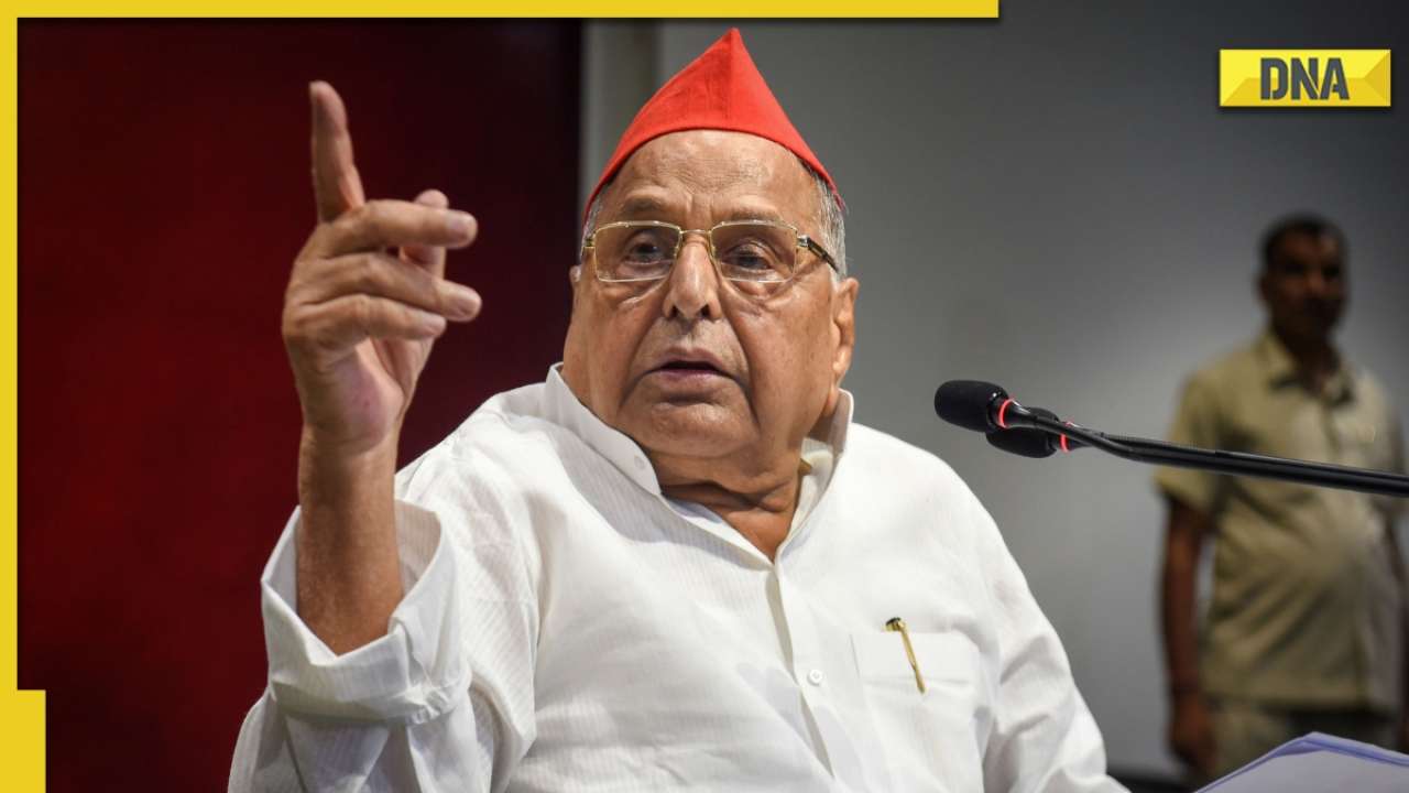 Mulayam Singh Yadav cremated with full state honours in his native Saifai village, thousands pay last respects