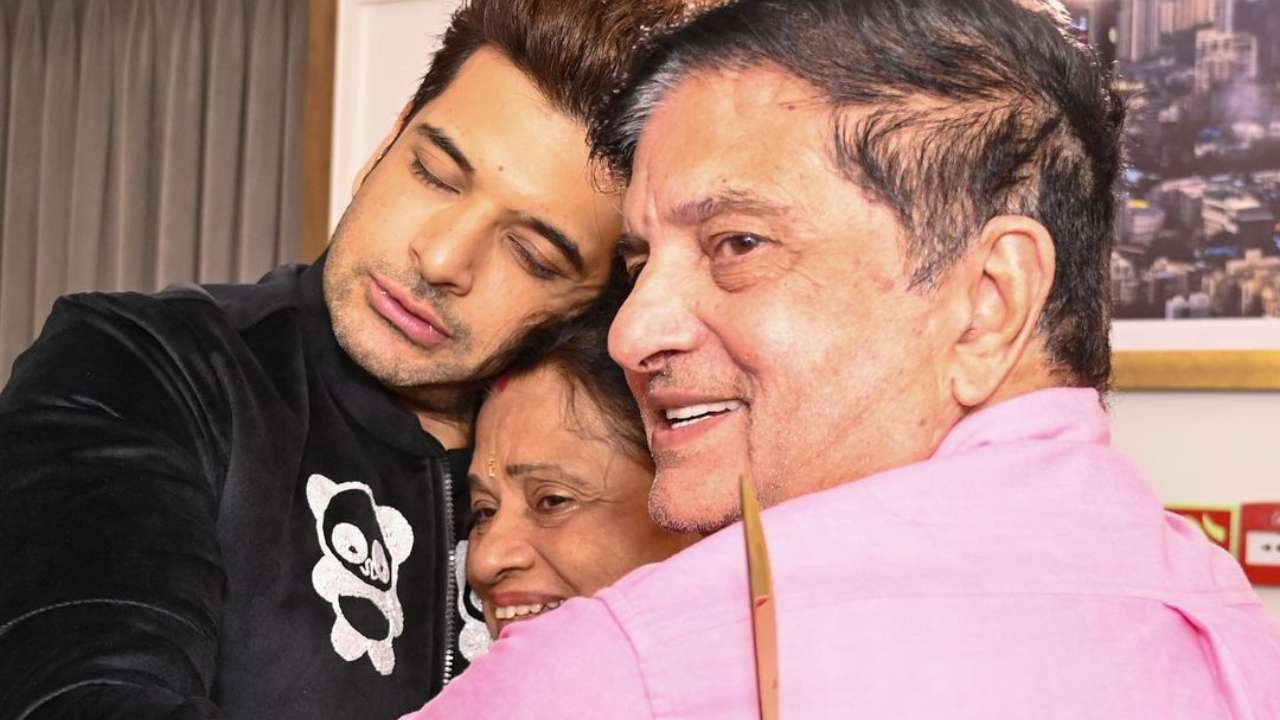 Karan Kundrra with his parents