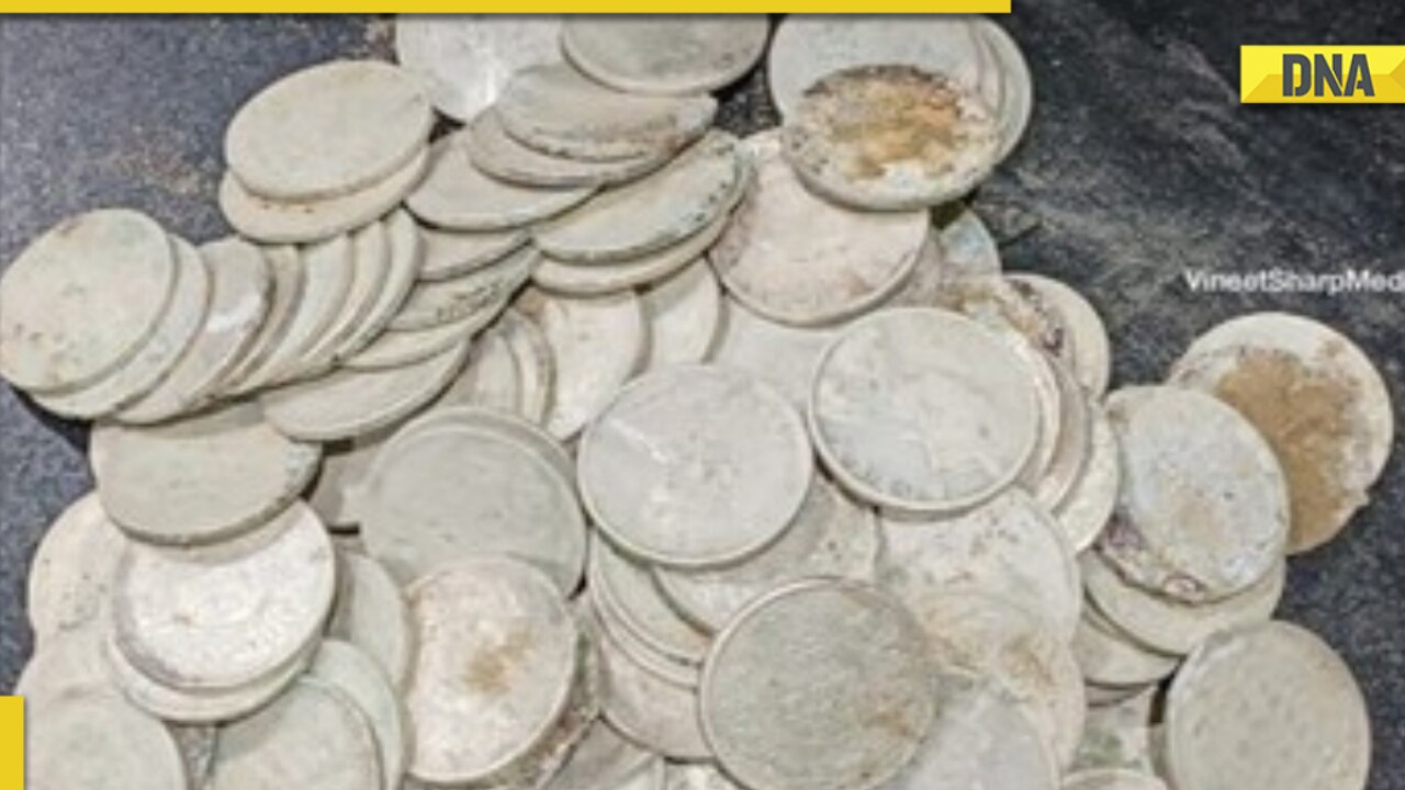 Lucknow, UP: Labourers find 129 silver coins in house in Yahiaganj, police intervened and...