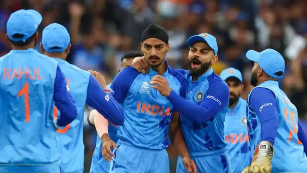 T20 World Cup: Arshdeep's fans cheering for him outside Adelaide before semi-final clash 