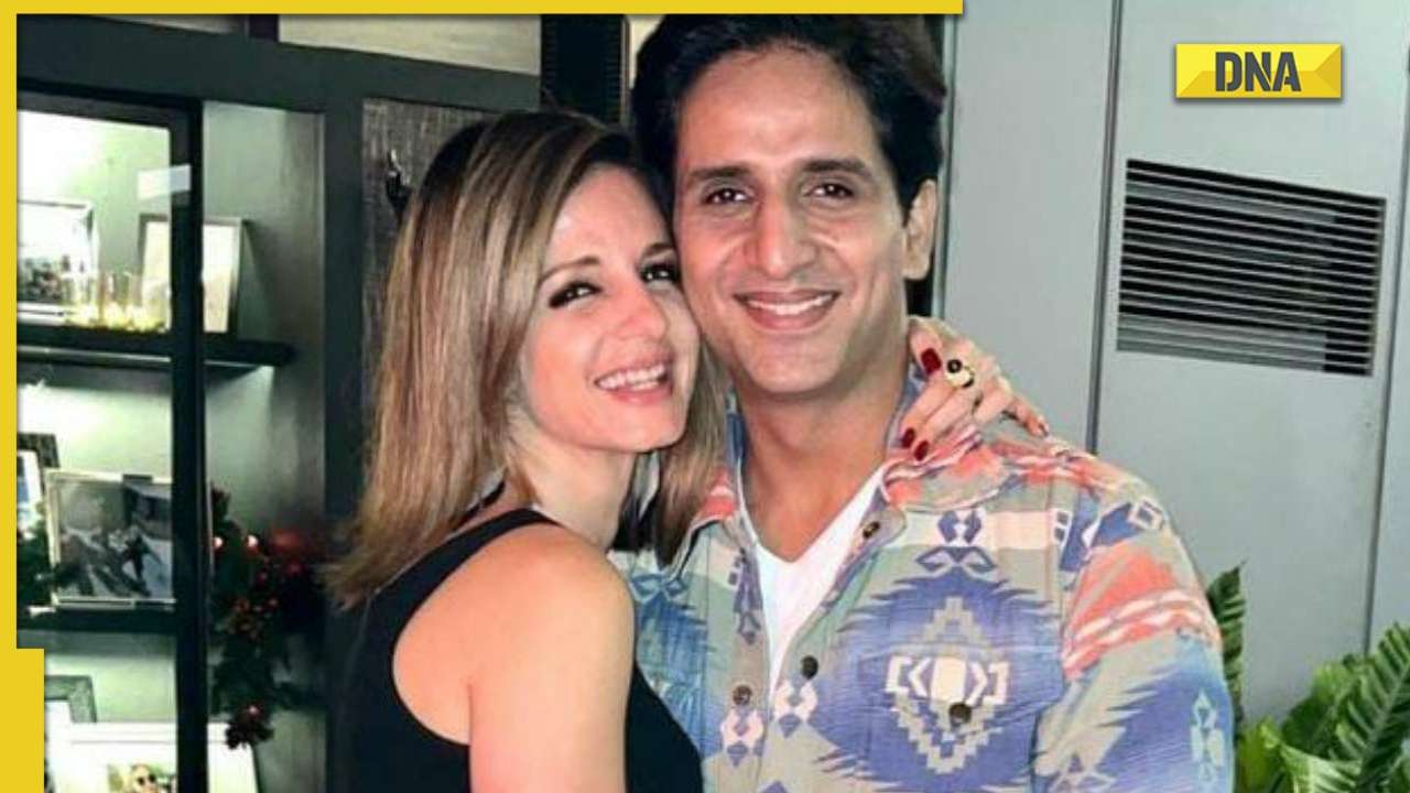 Tanaav actor Arslan Goni says 'I love you baby' as girlfriend Sussanne Khan shares photo with him