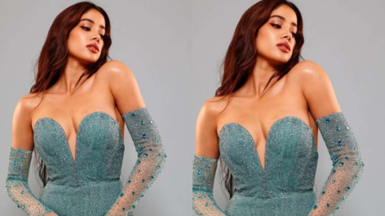 Janhvi Kapoor's dress