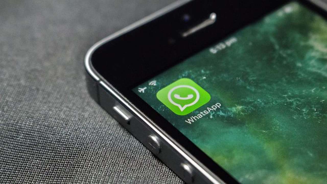 Use WhatsApp feature to know if someone's reading your chats