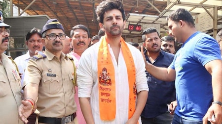 The perfect way to celebrate birthday Kartik Aaryan