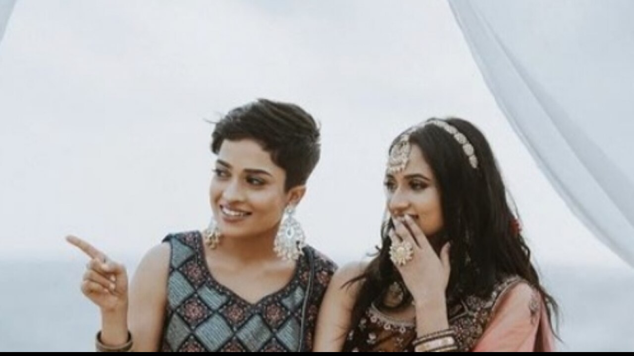 Lesbian Couple Photoshoot इस लेस्बियन कपल का फोटोशूट वायरल मुश्किलों