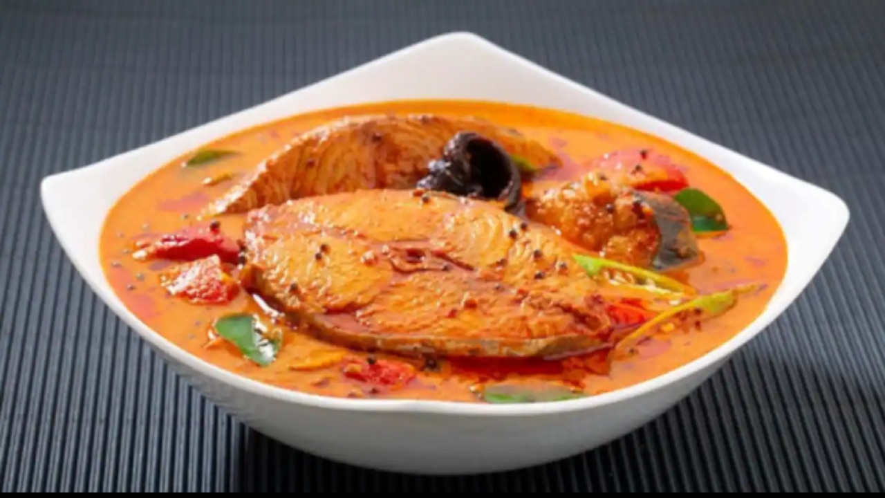Fish Curry in Delhi: दिल्ली के इन फेमस रेस्टोरेंट में टेस्ट कर सकते हैं