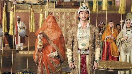 Hrithik Roshan and Aishwarya Rai in Jodha  Akbar