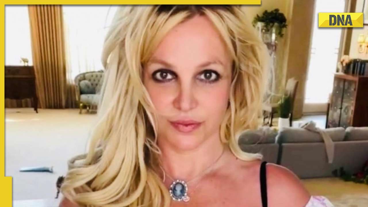 Britney Spears Smears Cake All Over Her As She Makes Instagram Comeback