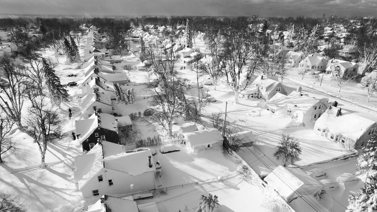 Brutal US storm kills 60, Buffalo city covered in thick snow 