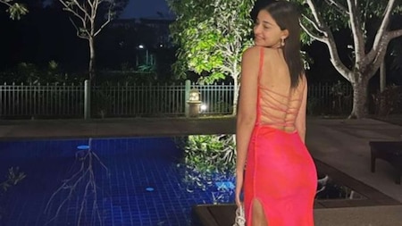 Ananya Panday shows off her backless dress