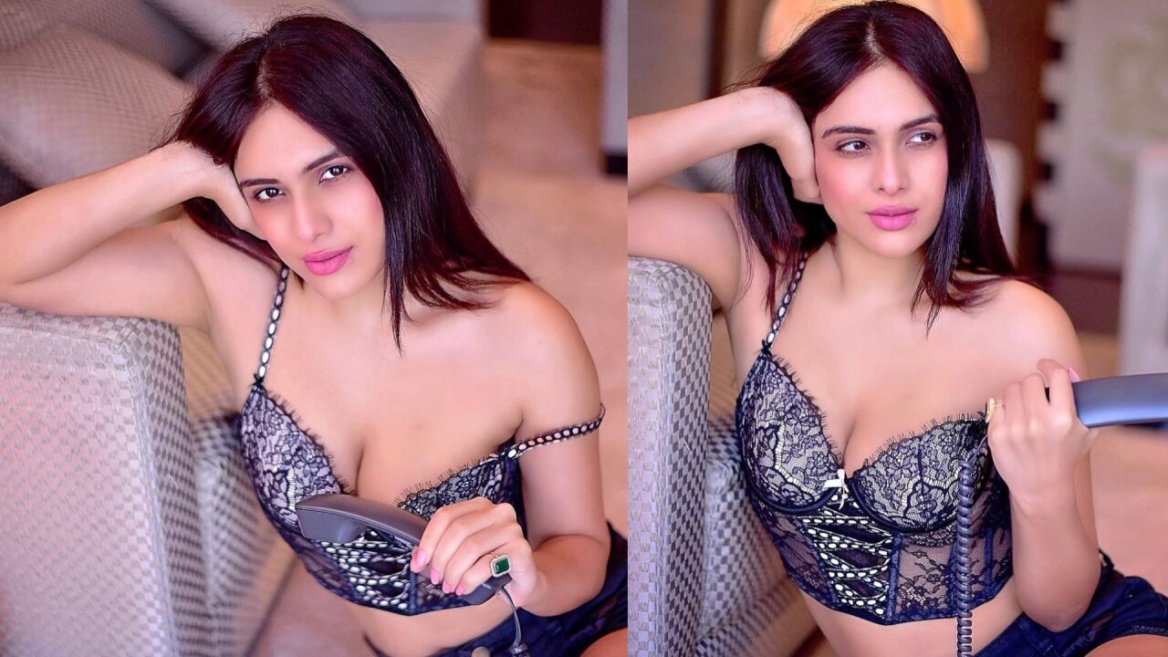 Neha Malik bold and sizzling look 