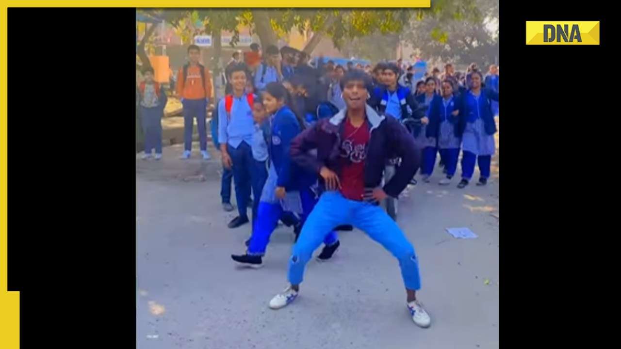 Viral video: Boy dances to Bhojpuri song 'Lollypop Lagelu' in front of  school kids, netizens say 'tu pakka pitega..'