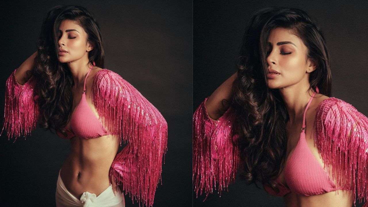 Mouni Roy flaunts her toned body in pink bikini top, see PICS