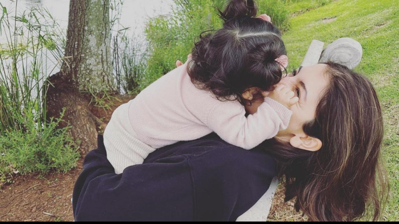 Virat Kohli, Anushka Sharma, Vamika Cute Family Photos