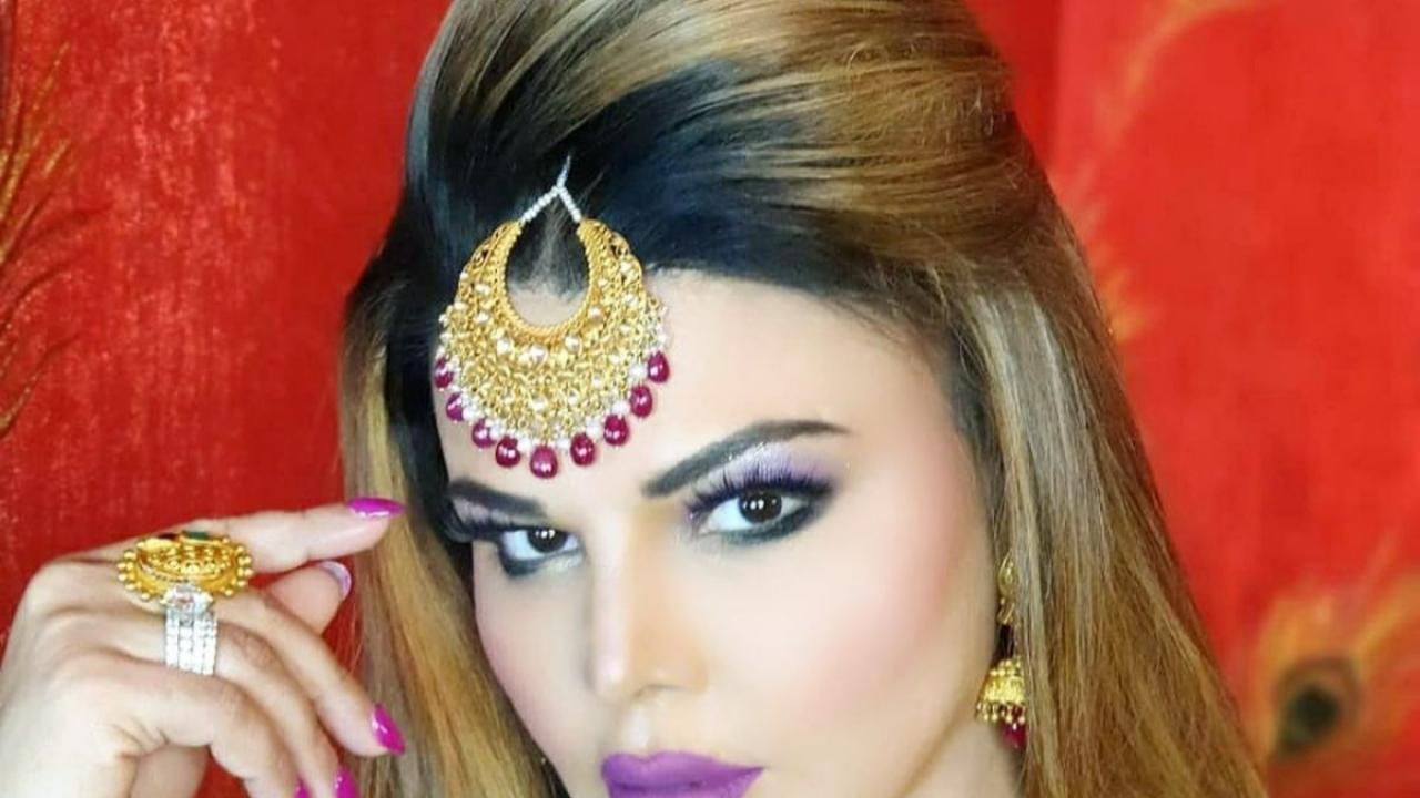 Rakhi Sawant Mother Cut Her Hair As Punishment