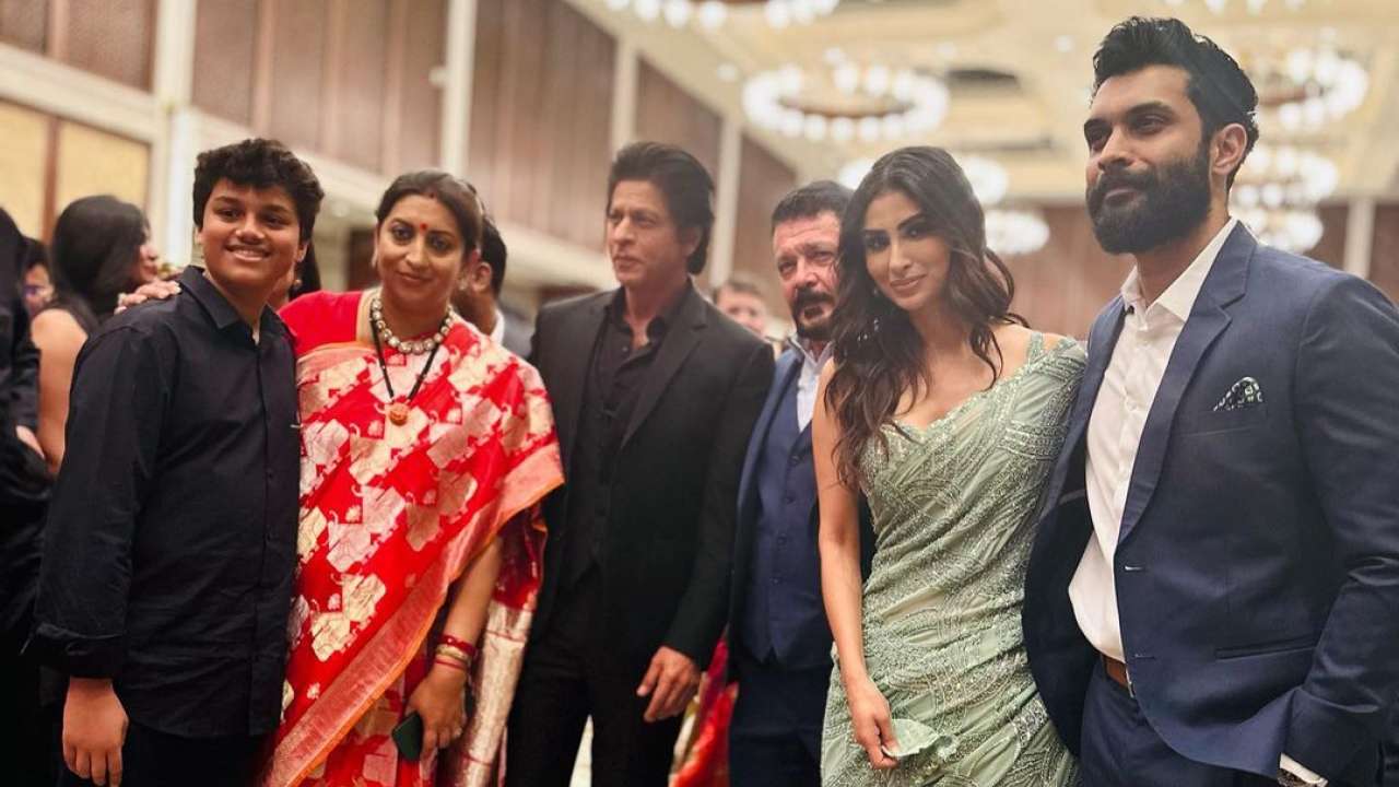 Shah Rukh Khan attends the wedding reception