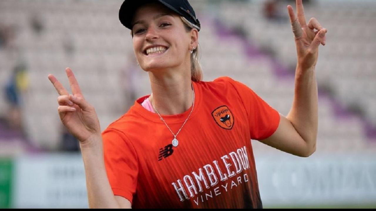 Lauren Bell Breaks Shoaib Akhtar Record