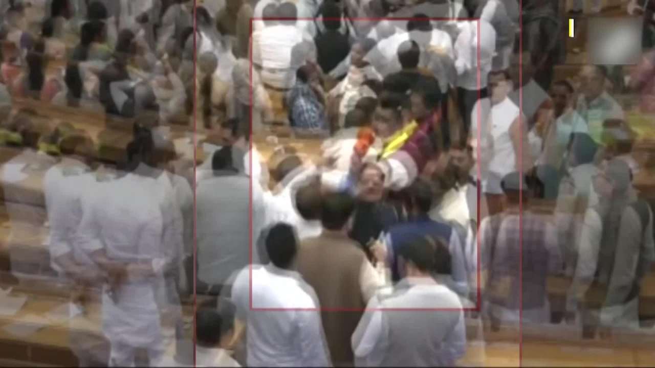 Caught on cam: AAP-BJP councillors come to blows at MCD house