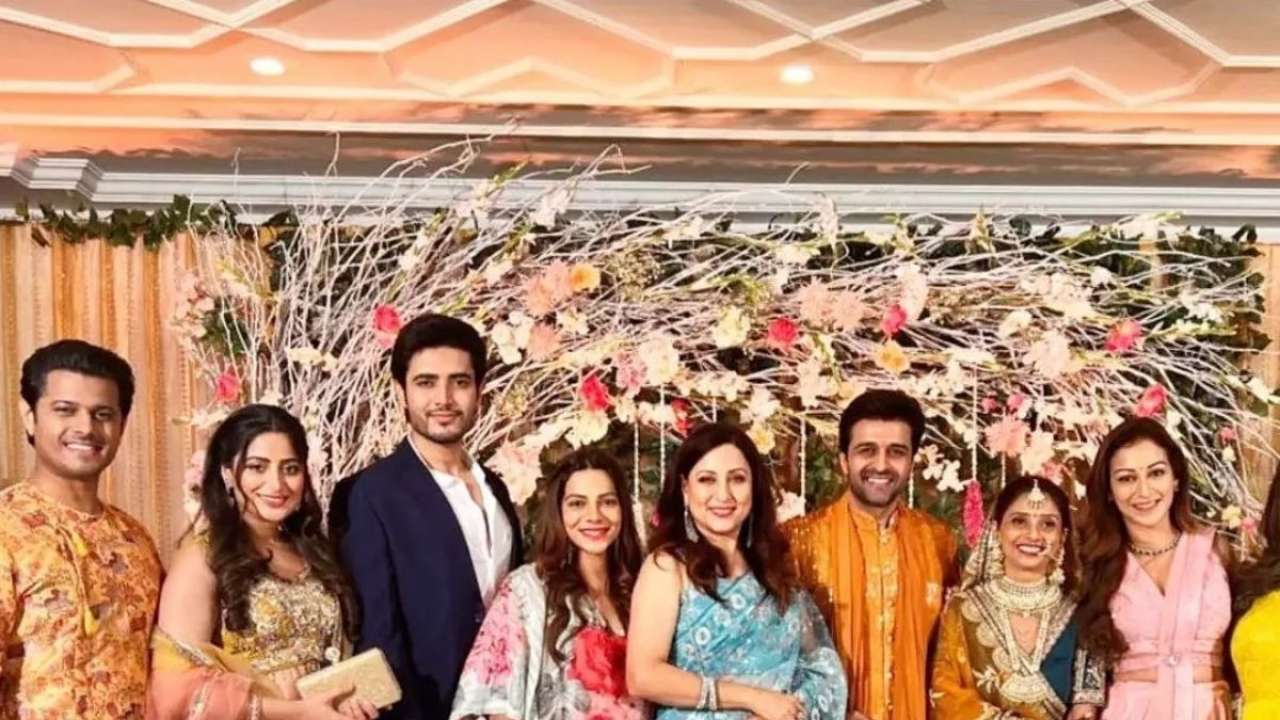 The grand photo from Sachin Shroff-Chandini Kothi's wedding reception