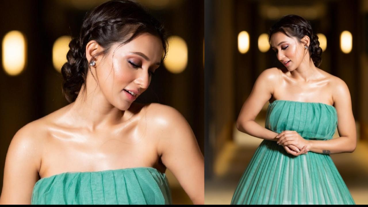 Mimi Chakraborty Fans Going Crazy Over New Pics