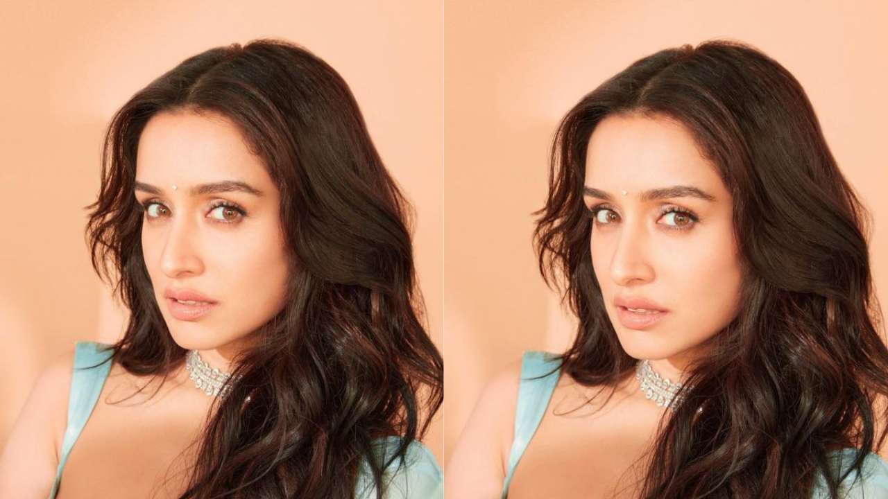 Video Sharadha Kapoor Xx - Decoding Shraddha Kapoor's sultry look in blue organza saree, check out