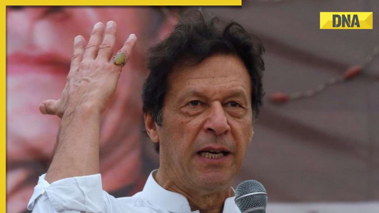 Pakistan: Cops arrive at Imran Khan's Lahore residence to arrest him, PTI supporters hurl stones