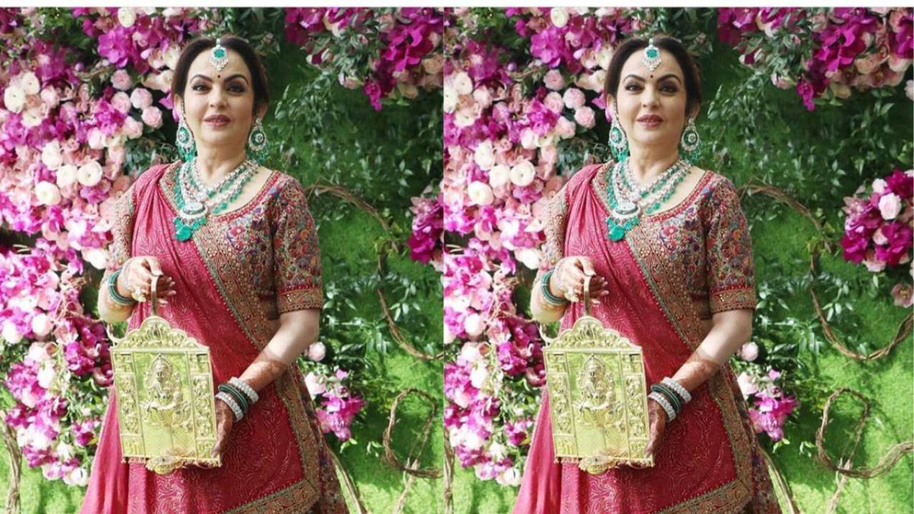 Nita Ambani expensive saree