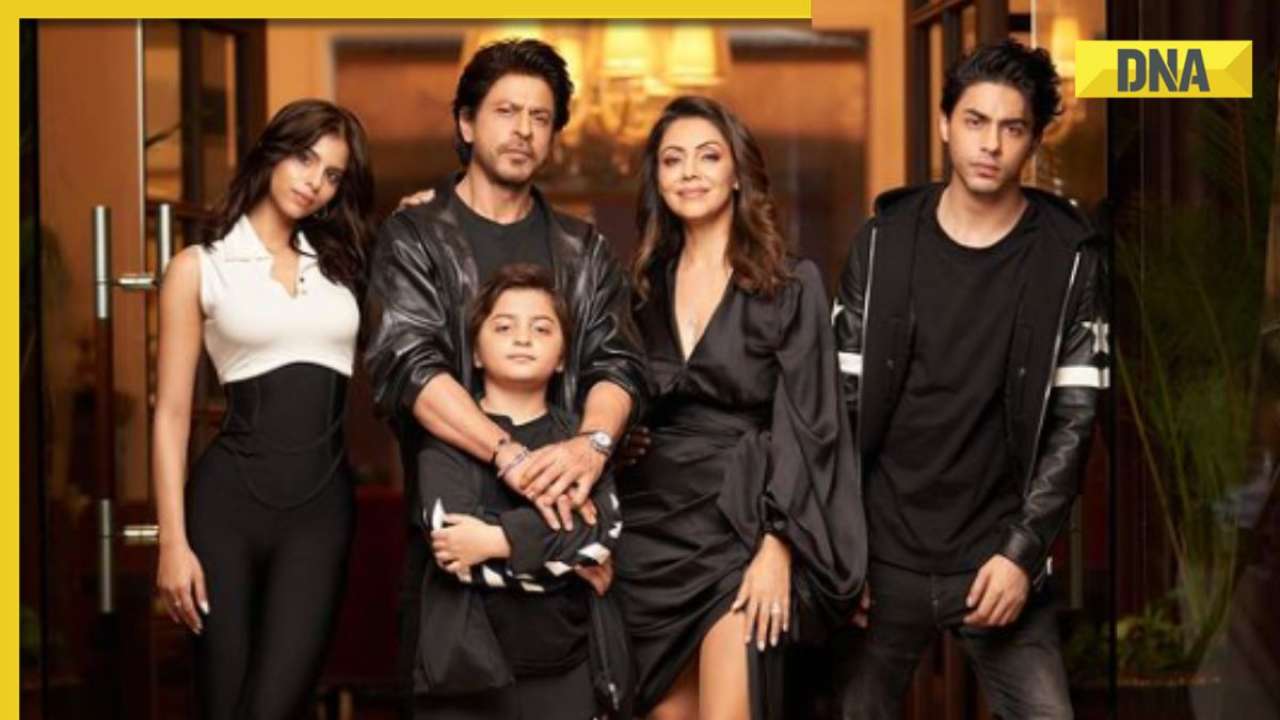 Gauri Khan poses with Shah Rukh Khan and family to announce her coffee table book; Shweta Bachchan, Karisma Kapoor react